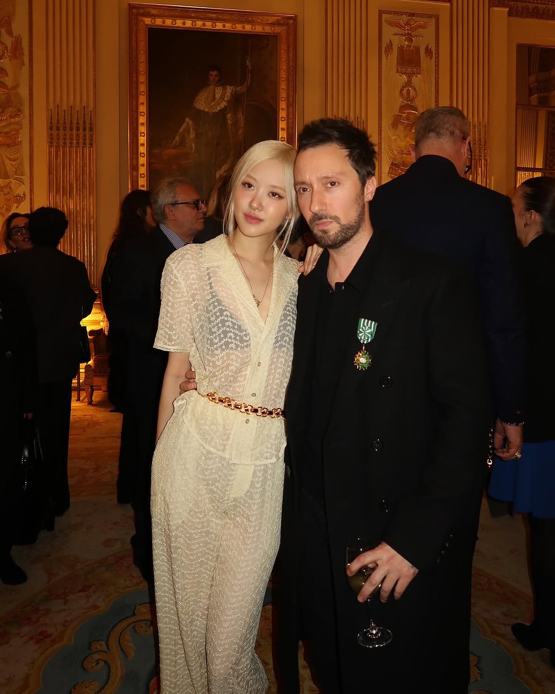 4 combo màu dễ ứng dụng khi phối đồ cùng tông màu kem-1.jpg