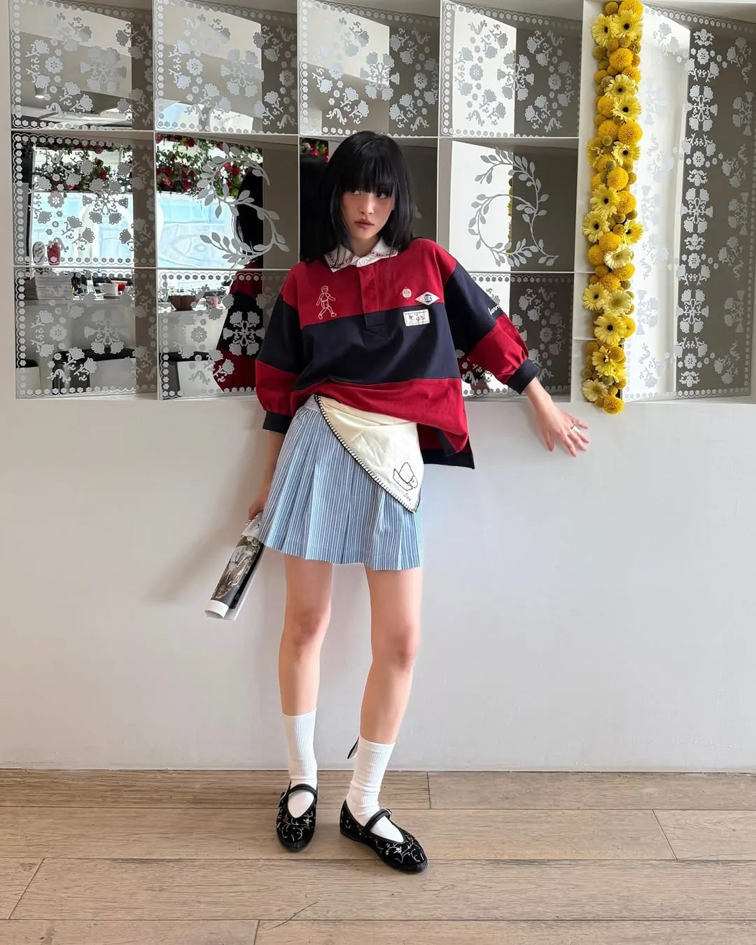 4 lối phối khăn bandana tạo bản phối mùa Hè ấn tượng-3.webp