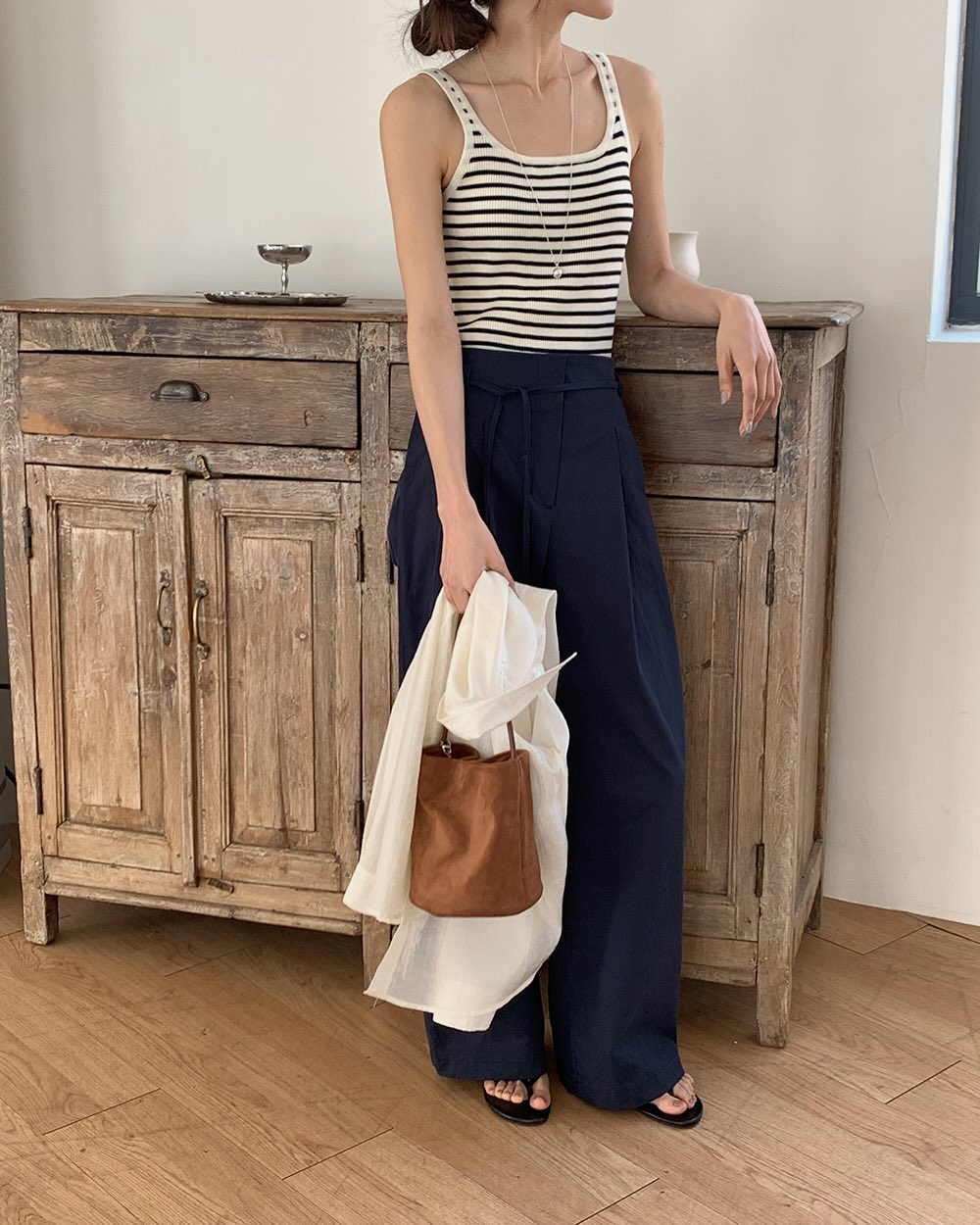 4 mẫu áo hack tuổi đỉnh không kém áo phông nhưng nữ tính hơn chị em nên có hết để mặc đẹp mỗi ...jpg