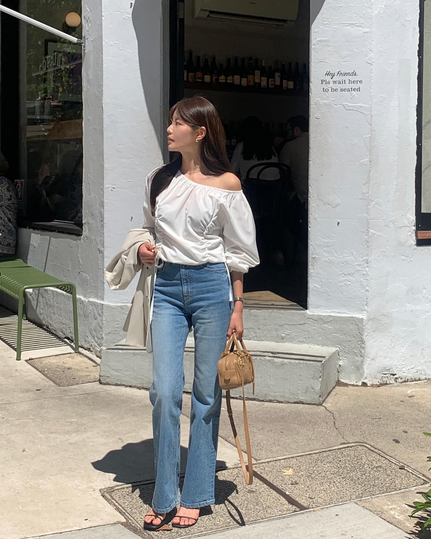 4 mẫu áo hack tuổi đỉnh không kém áo phông nhưng nữ tính hơn chị em nên có hết để mặc đẹp mỗi ...jpg