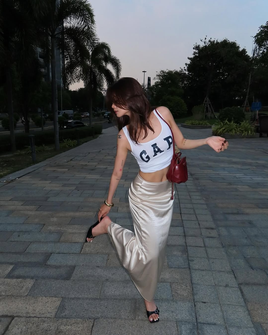 6 kiểu váy mùa hè giới trẻ Việt ưa chuộng-6.jpg