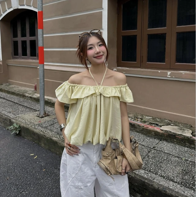 Áo bí phồng tôn lên đôi vai trần chinh phục mọi ánh nhìn-8.webp