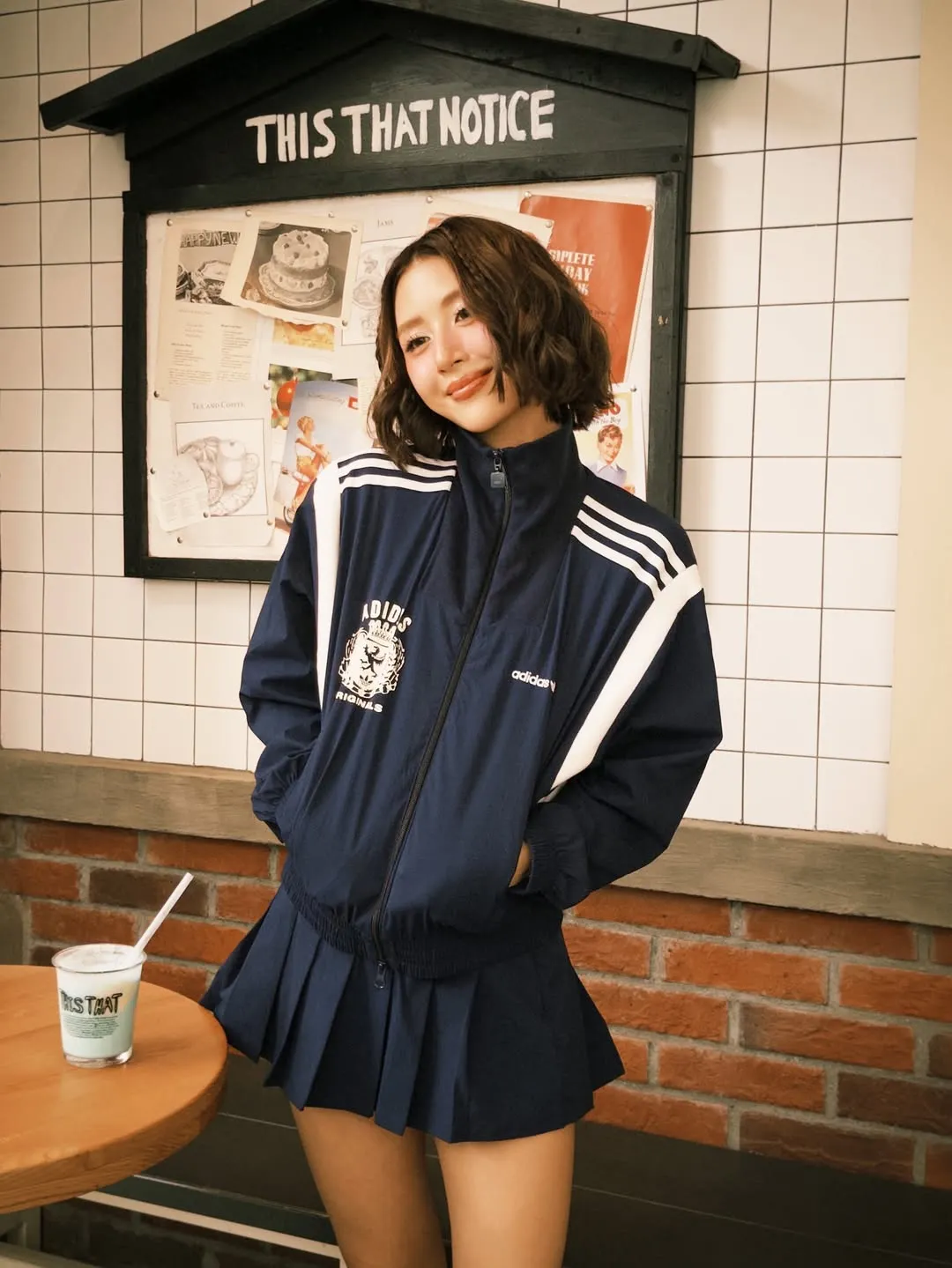 Áo cổ cao dẫn đầu xu hướng thời trang giao mùa-9.webp