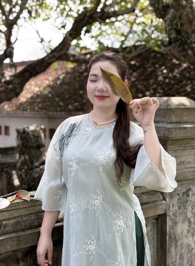 Áo dài bigsize dành riêng cho cô nàng ngoại cỡ-5.webp