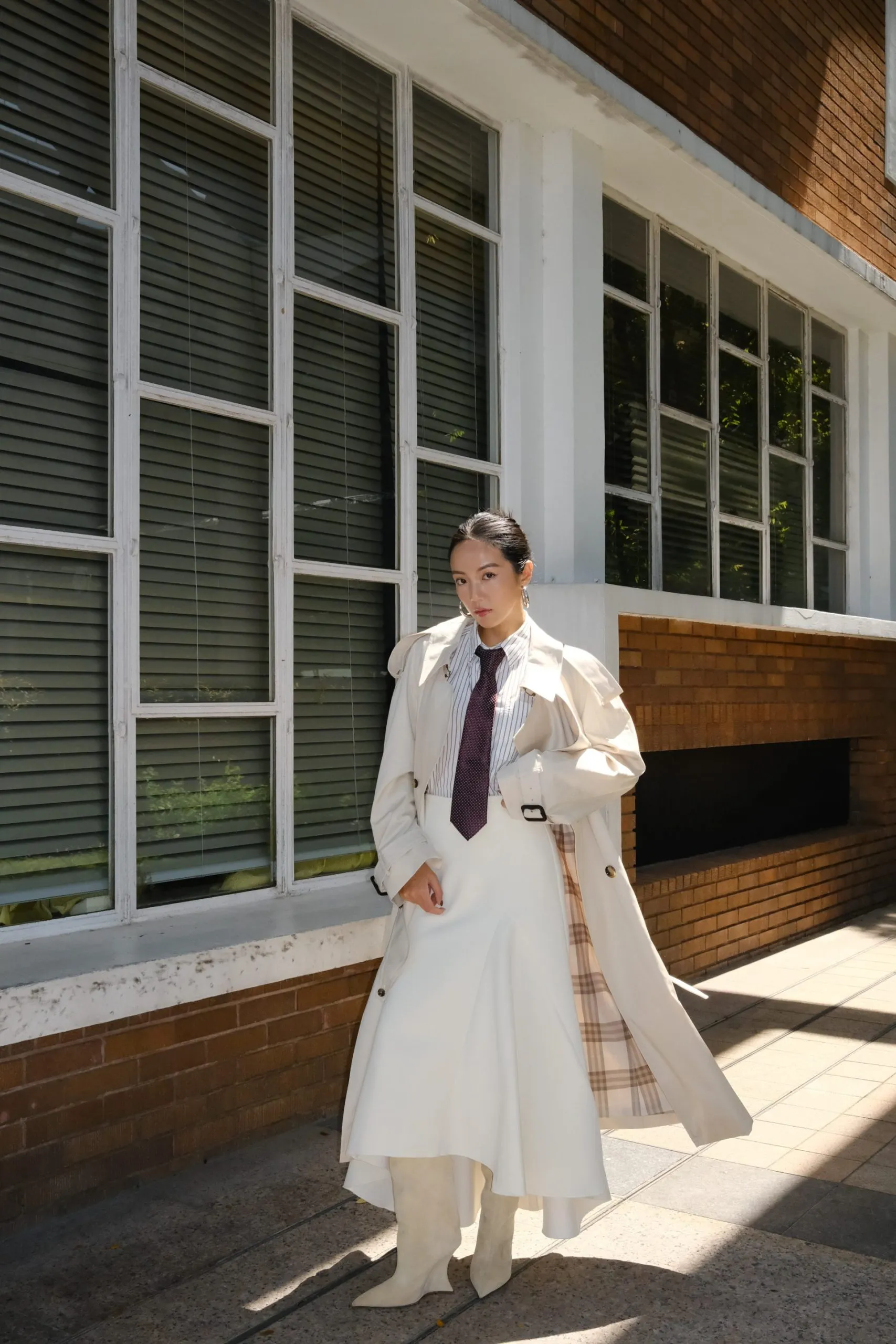 Áo khoác trench coat Biểu tượng thanh lịch của Burberry và lối phối hiện đại-3.webp