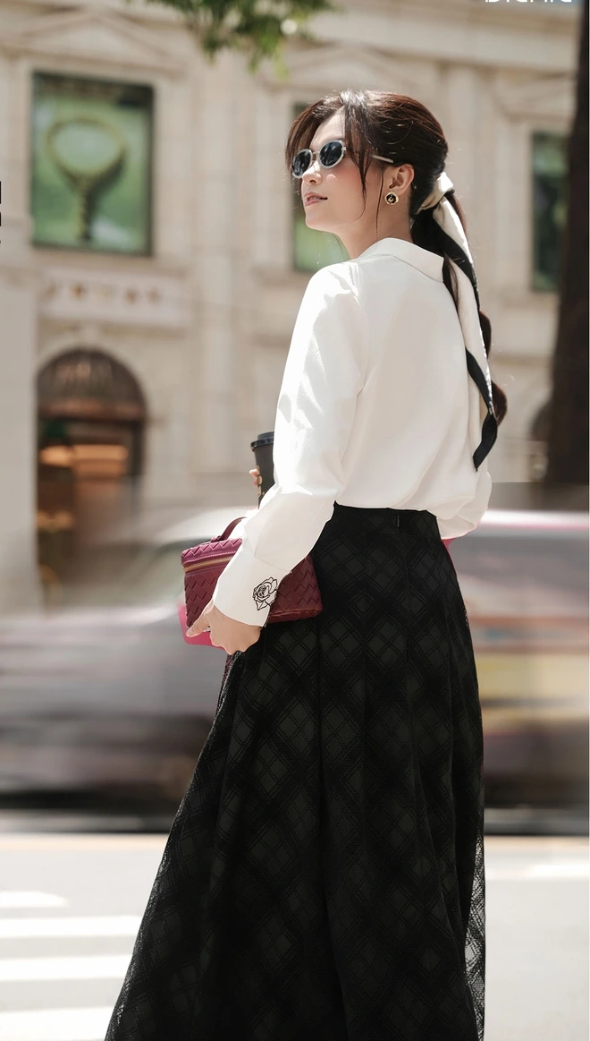 Áo và chân váy tưởng giản đơn mà đẹp bất ngờ-4.webp