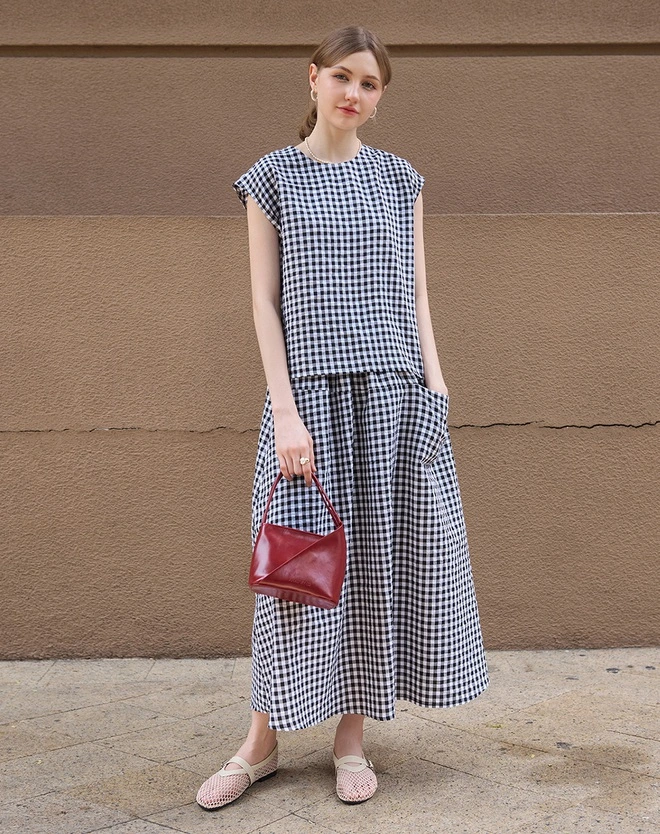 Áo và chân váy tưởng giản đơn mà đẹp bất ngờ-9.webp