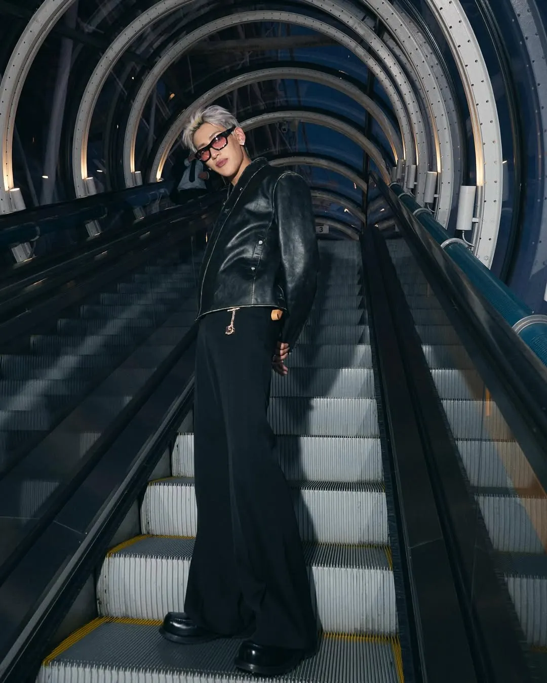 BamBam Bright Fourth cùng dàn sao Thái tỏa sáng tại Paris Fashion Week XuânHè 2026-10.webp