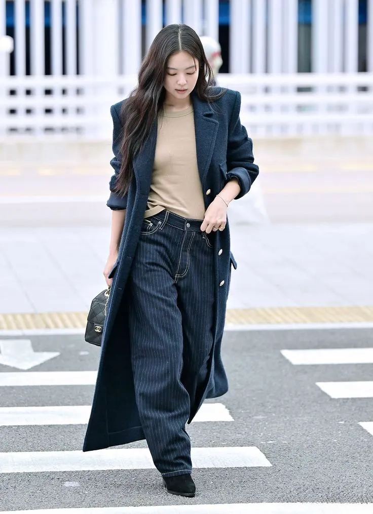 Bắt trend trạm tỷ với thời trang sân bay cool ngầu như các sao Hàn-1.webp