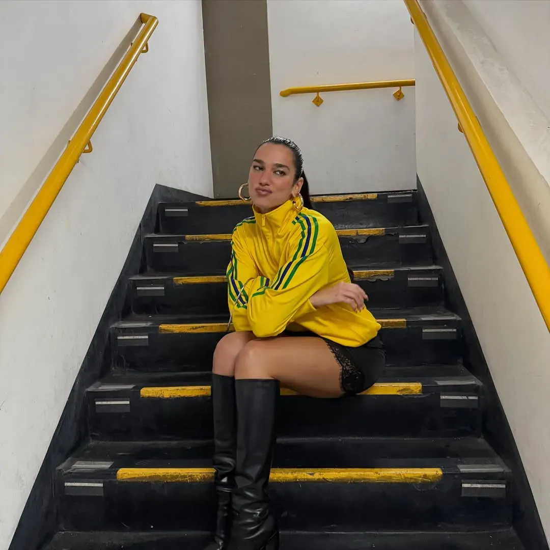 Best Fit Wins Dua Lipa mang corset FANCì Club cùng tủ đồ phóng khoáng nhập cuộc Brazil-2.webp