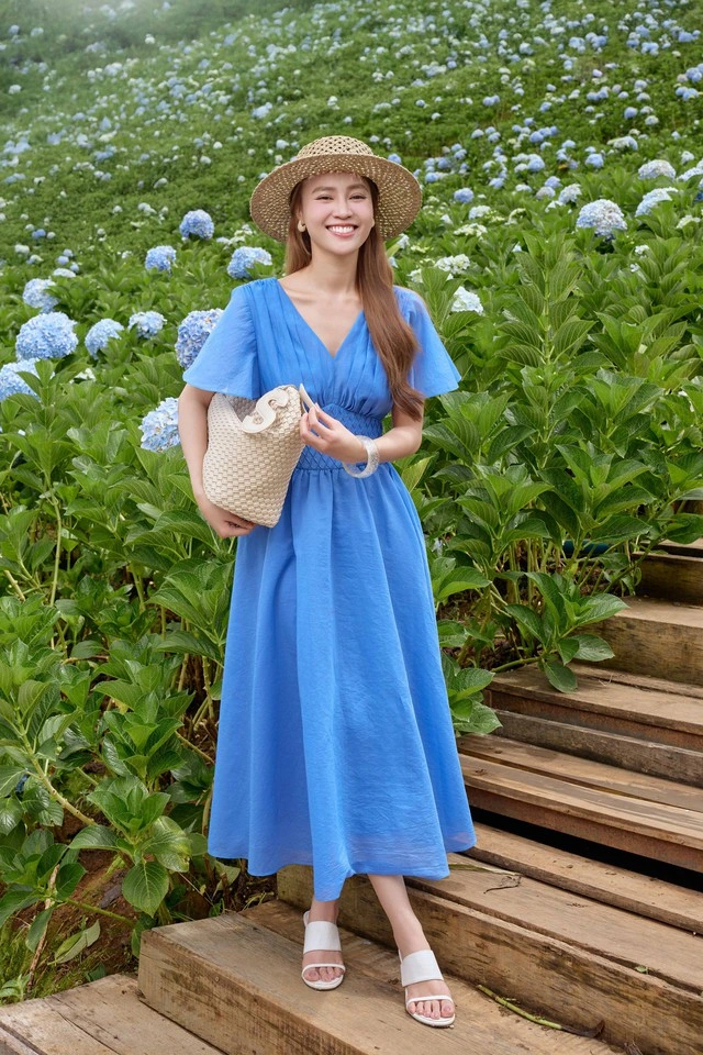 Bí quyết lên đồ thời thượng với những gam màu nổi bật mà không sến súa-6.webp