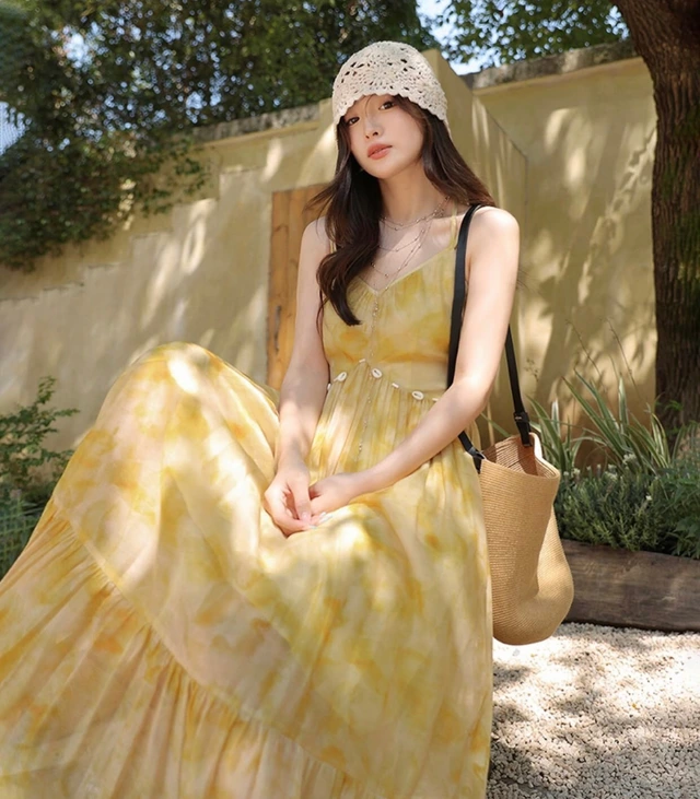Biến mình thành nàng thơ với váy maxi đi biển-1.webp