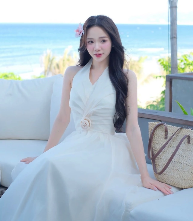 Biến mình thành nàng thơ với váy maxi đi biển-6.webp