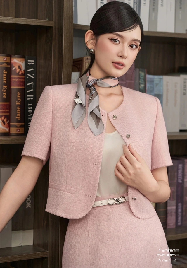 Blazer áo khoác dáng ngắn lên ngôi khi nàng ưu tiên cho vẻ ngoài phong cách-1.webp