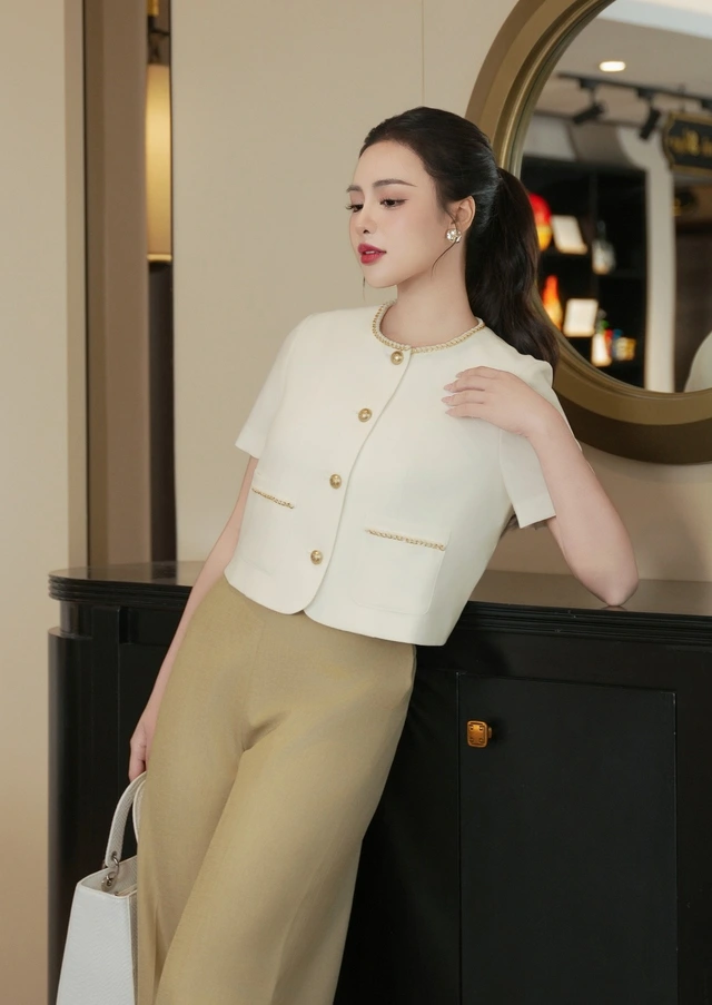 Blazer áo khoác dáng ngắn lên ngôi khi nàng ưu tiên cho vẻ ngoài phong cách-9.webp