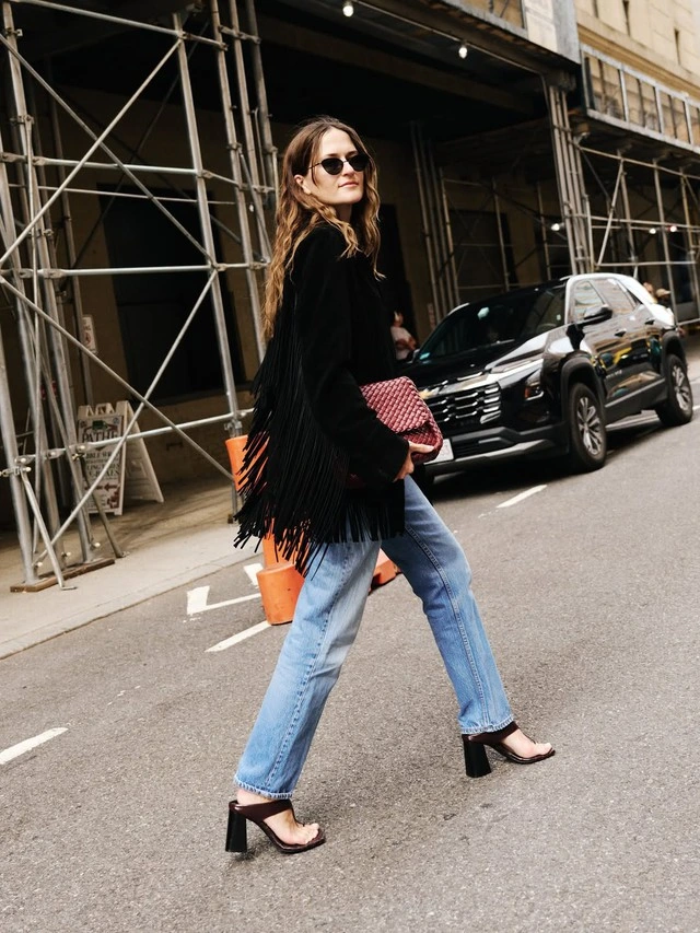 Blazer và quần jeans cặp đôi đường phố mới của mùa-2.webp