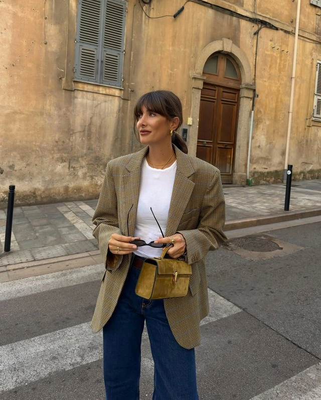 Blazer và quần jeans cặp đôi đường phố mới của mùa-3.webp