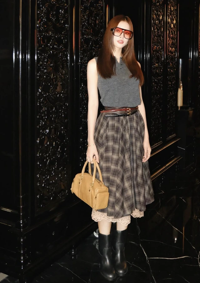 Bốt thời thượng nâng tầm phong cách chỉ trong một bước chân-6.webp