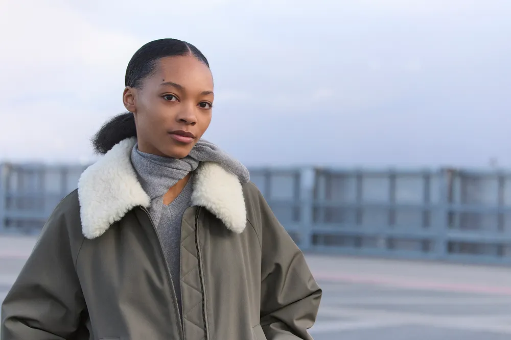 Cảm hứng hiện đại trong từng chuyển động của BST Uniqlo C được khắc họa bởi GĐST Clare Waigh...webp