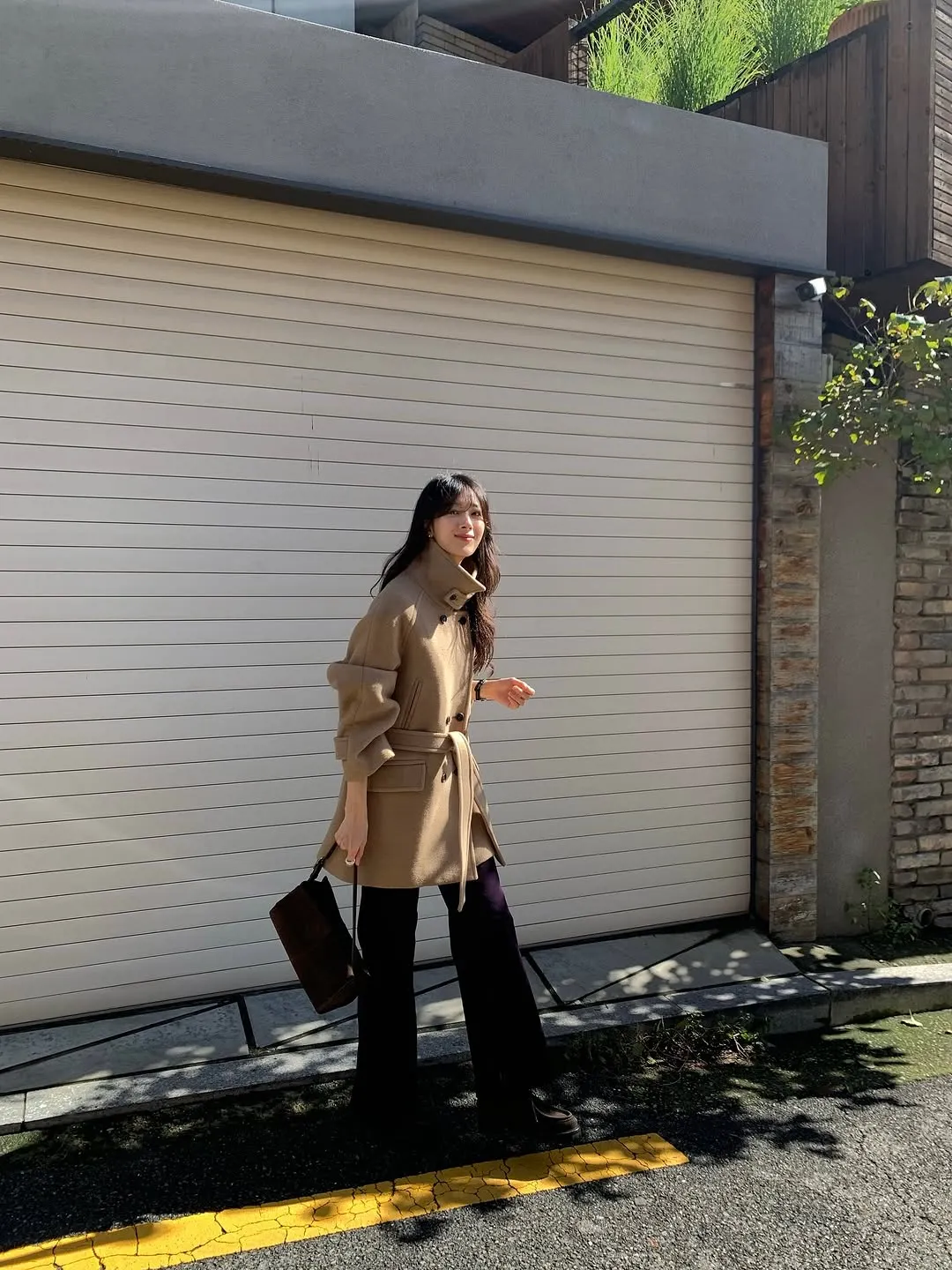 Chẳng lo lỗi thời với 7 outfit kinh điển cho mùa Đông-2.webp