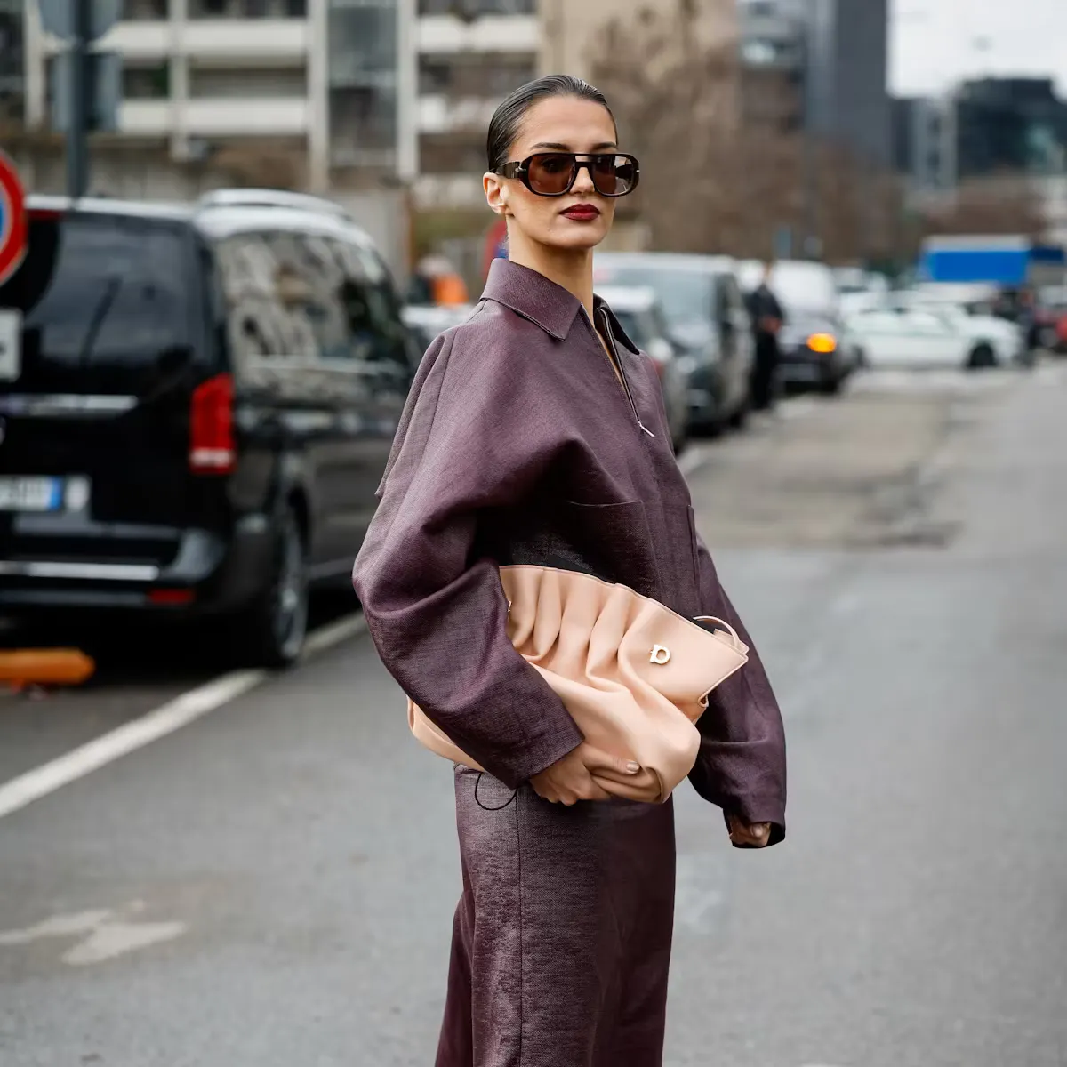 Clutch và 5 xu hướng định hình phong cách 2025-1.webp