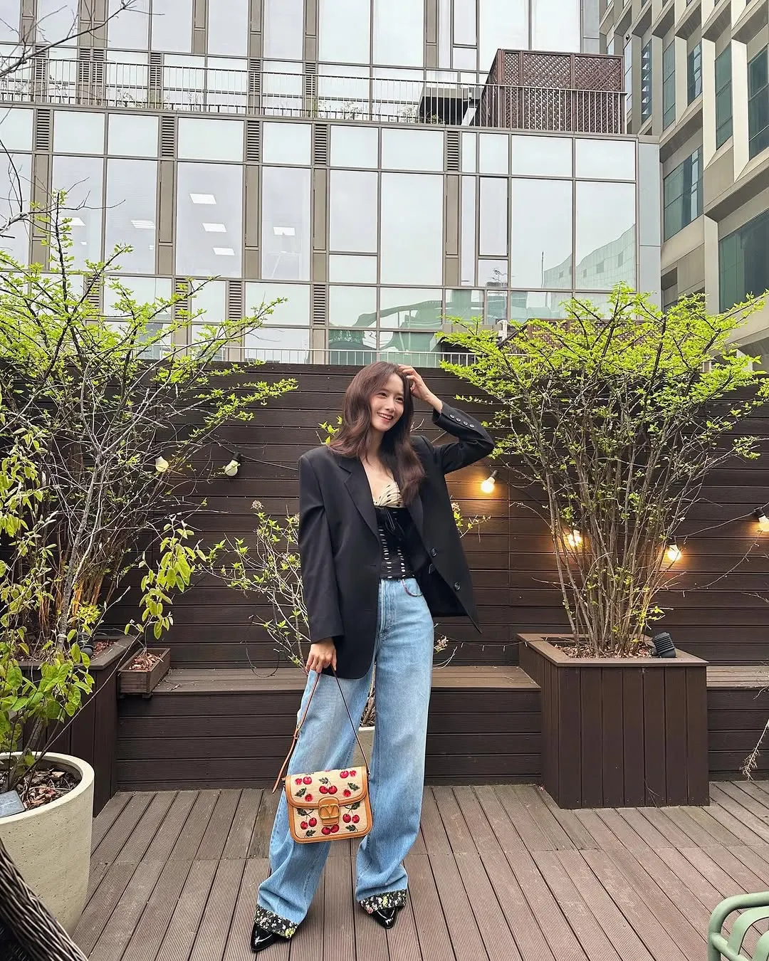 Công thức mặc đẹp cho khoảnh khắc giao mùa-3.webp