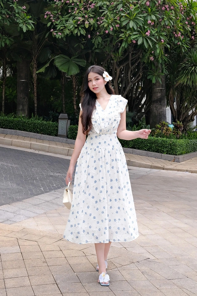 Đầm hoa lựa chọn thời thượng cho mùa hè sôi động-4.webp