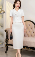 Thanh lịch và nữ tính với áo cổ sen