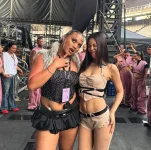 Nhập hội “IT-girl” đơn giản với chiếc quần ngắn “mini-short”