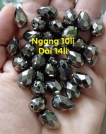 Pha lê nhựa bạc si màu tối