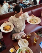 5 món đồ “must-have” tạo nên outfit công sở đậm chất “preppy”