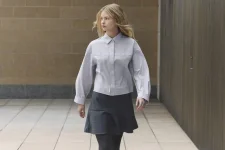 Trang phục đẹp, hiện đại và tỏa sáng trong từng nhịp bước