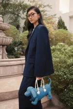 Nữ công sở 'nghiện' blazer không nên bỏ qua phong cách corporatecore