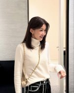 Xu hướng “white winter” và những bản phối màu trắng cho mùa cuối năm
