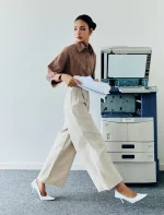 Đẹp bất bại với bộ ba váy dài, quần ống rộng và giày cao gót