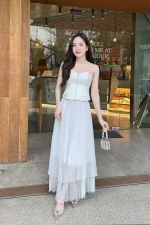 Tôn lên vẻ đẹp quyến rũ với áo cúp ngực