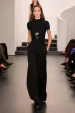 Những bộ cánh tối giản đẳng cấp của các nàng công sở