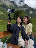 Khuyên tai vòng – Phụ kiện “đinh” cân mọi phong cách của Kim Go Eun