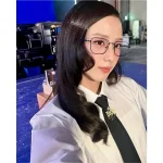 Tạo hình ấn tượng của Jisoo trong “earthquake”