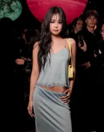 Jennie (BLACKPINK) gây chú ý khi diện đồ ngủ tại show Chanel Xuân-Hè 2026