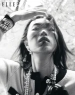 [Bộ ảnh thời trang] Giọt thời gian CHANEL như đặt BST Thu - Đông 2025 ở giữa hai khái niệm vừa thân thuộc vừa trừu tượng: thời trang và thời gian.