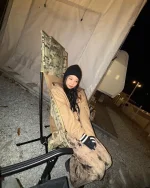 Tips đội mũ len cực ngầu như Jennie (BLACKPINK) cho nàng mặt tròn