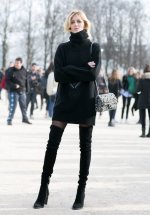 Hóa tiểu thư với 20 mẫu váy len dẫn đầu xu hướng mùa lễ hội