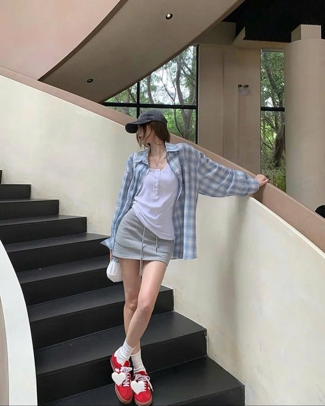 Diện áo khoác sơ mi ngày hè-7.webp