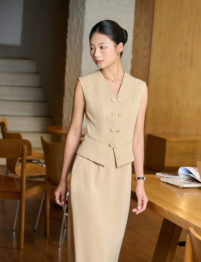 Diện áo vest mùa hè trẻ trung đến ngỡ ngàng-10.webp