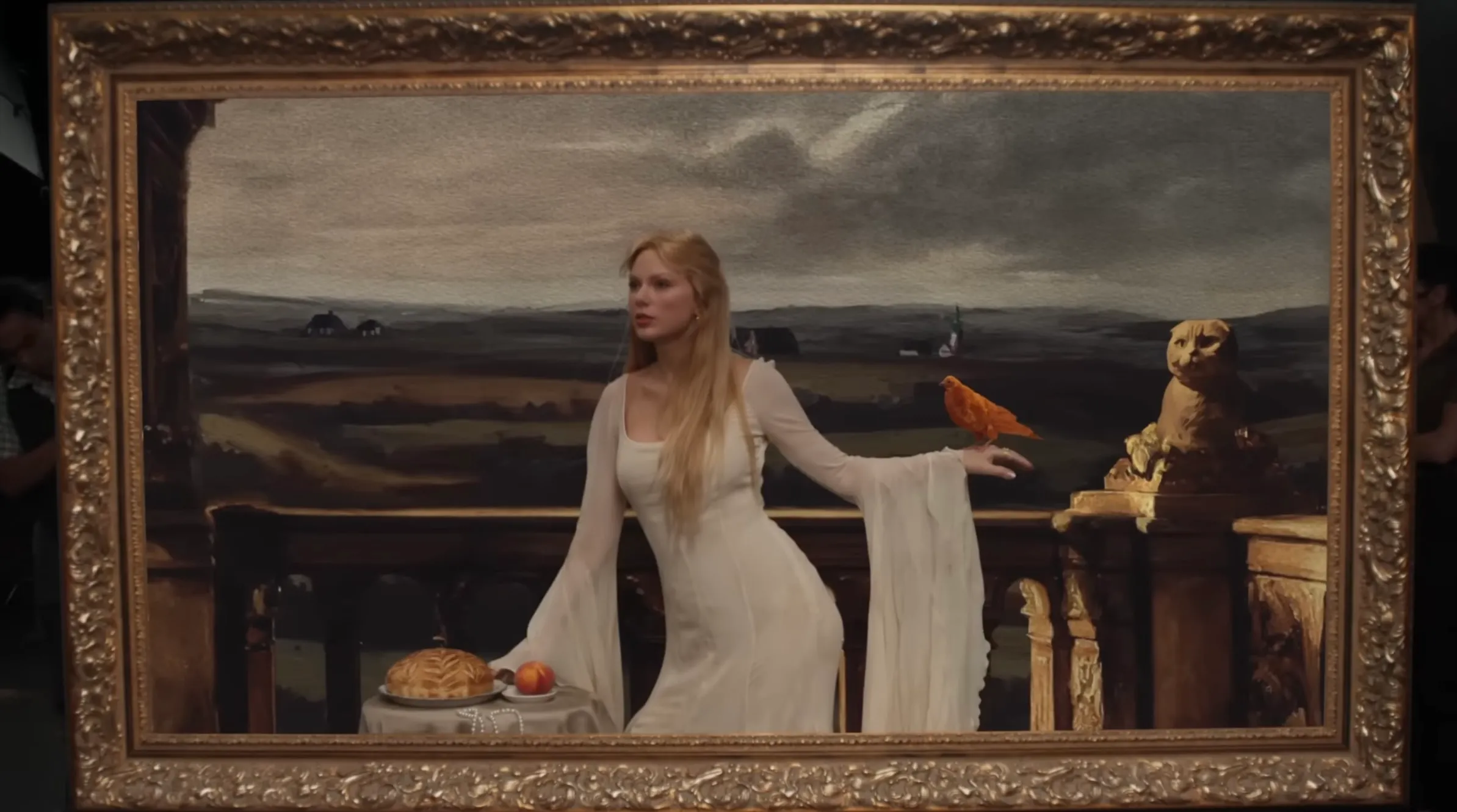 Giải mã 9 outfit lấp lánh của showgirl Taylor Swift trong MV The Fate of Ophelia-1.webp