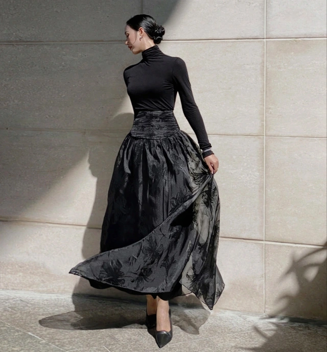 Giúp nàng sang trọng sành điệu với các gam màu trung tính-2.webp