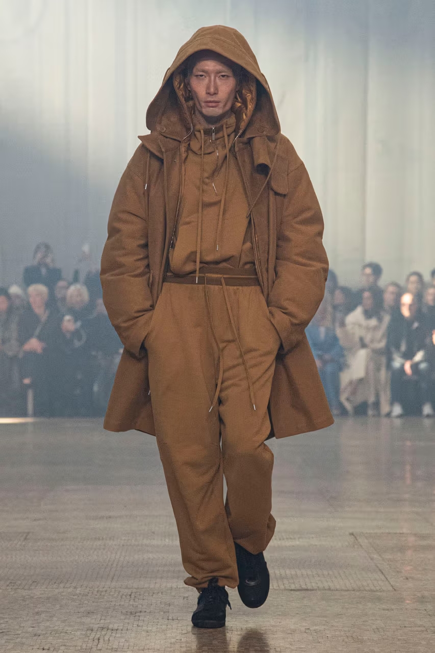 Helmut Lang ThuĐông 2024 Khi thời trang trở thành nơi trú ẩn-4.jpg
