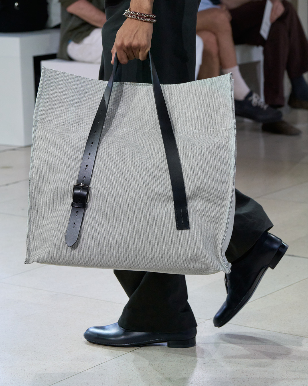 Hermès Men Xuân Hè 2026 Nhịp thở thời trang phóng thoáng-8.jpg