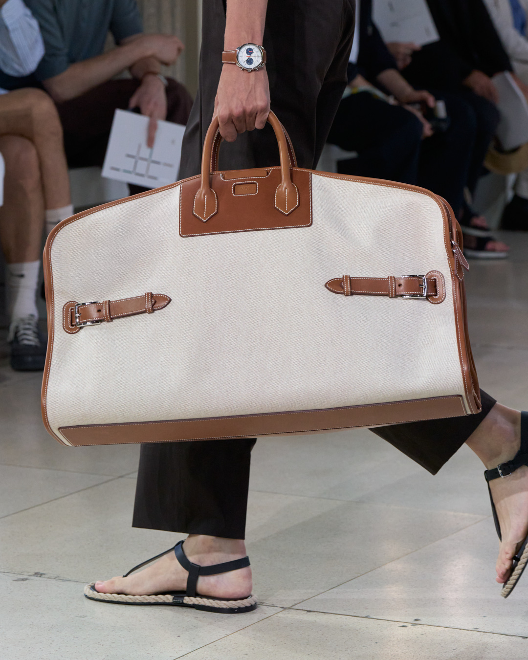 Hermès Men Xuân Hè 2026 Nhịp thở thời trang phóng thoáng-9.jpg